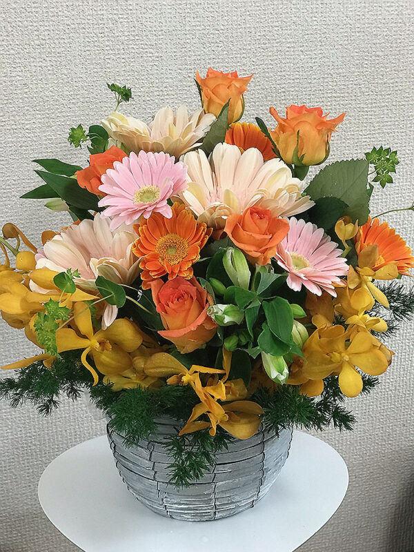 ちょっと豪華な玄関アレンジ